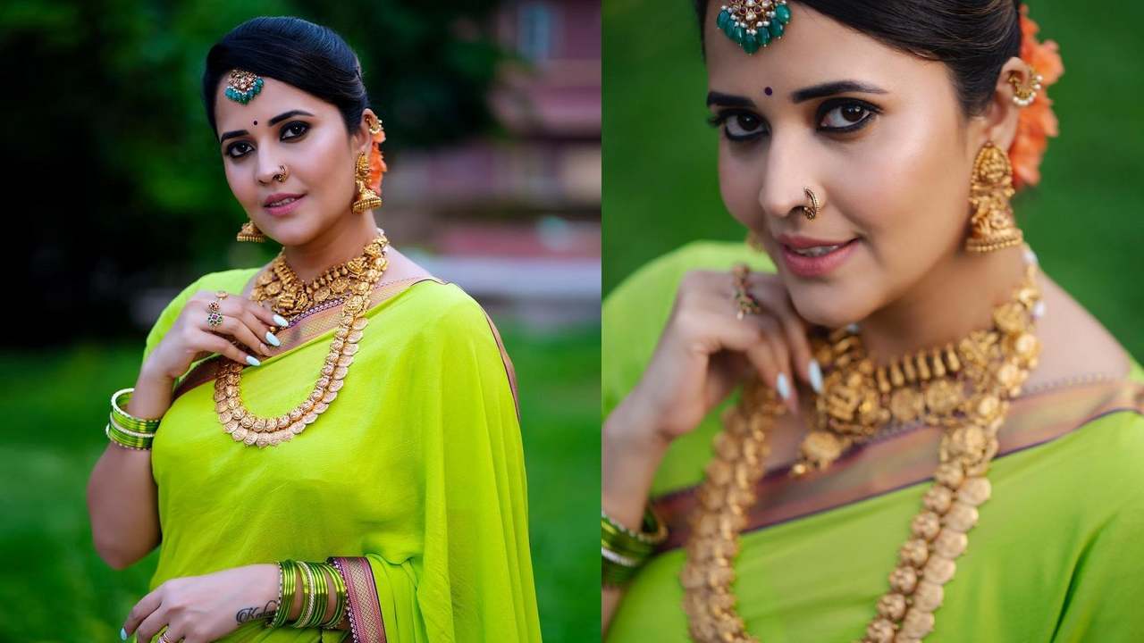 Anasuya Bharadwaj In Green Saree Impresses Fans