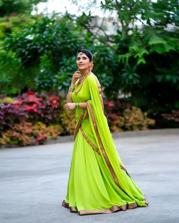 Anasuya Bharadwaj In Green Saree