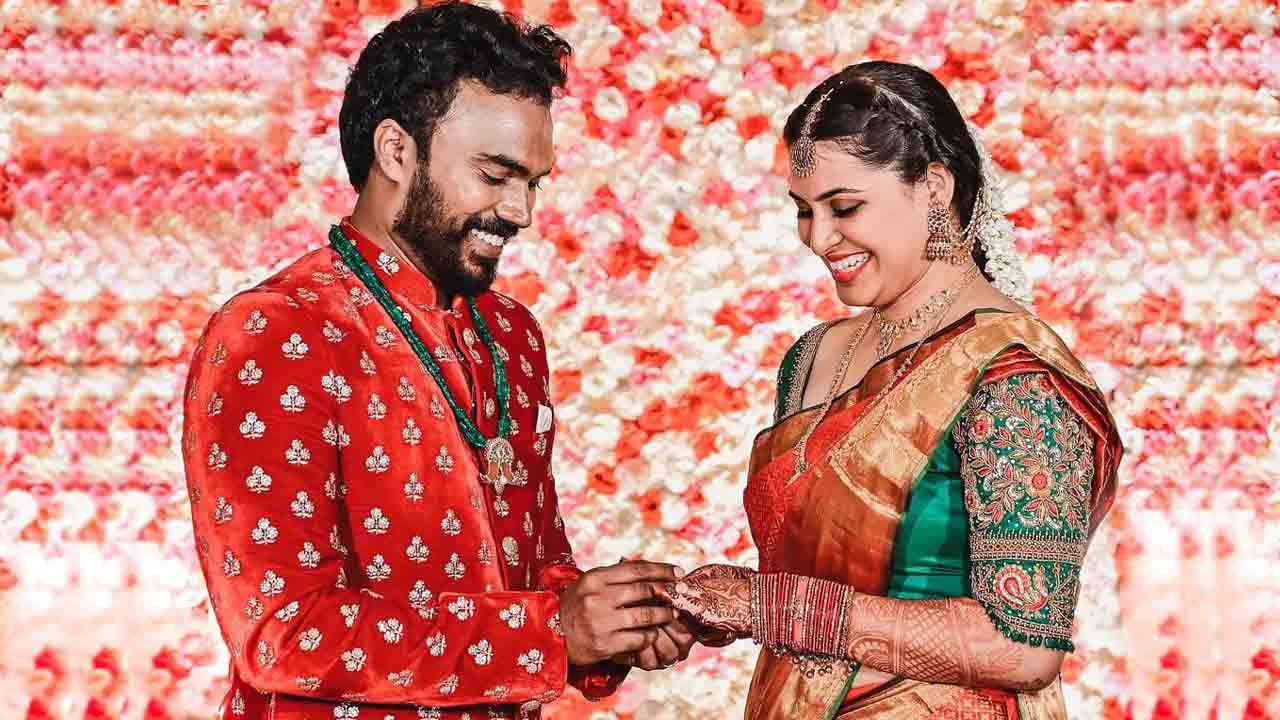 Anchor Meghana: మెగా ఫ్యామిలీ కోడలిగా మారుతున్న యాంకర్ మేఘన Anchor Meghana: మెగా ఫ్యామిలీ కోడలిగా మారుతున్న యాంకర్ మేఘన