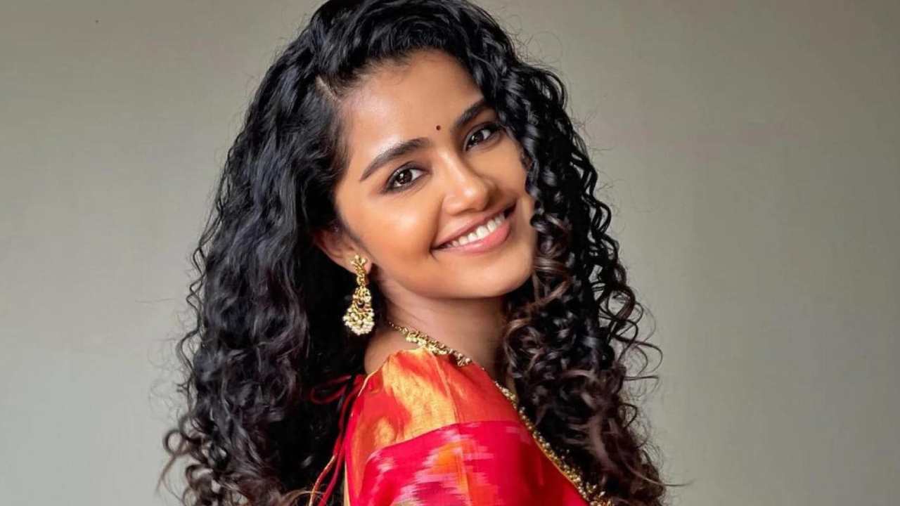 Anupama Parameswaran: అనుపమ.. అందుకే అలాంటి సినిమాలు చేయడం లేదా? Anupama Parameswaran: అనుపమ.. అందుకే అలాంటి సినిమాలు చేయడం లేదా?
