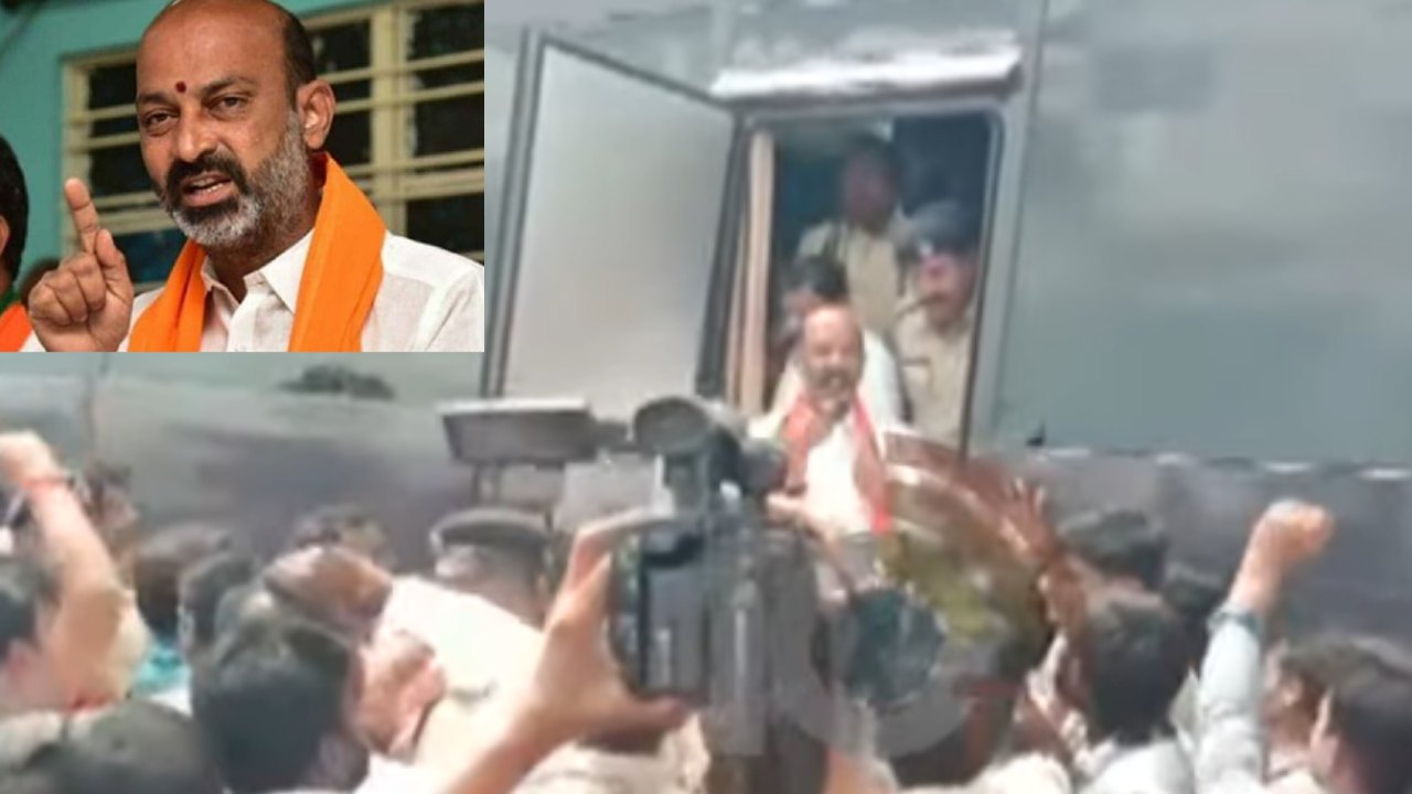 Bandi Sanjay Arrested : పాదయాత్ర శిబిరం వద్ద తెలంగాణ బీజేపీ చీఫ్ బండి సంజయ్ అరెస్ట్ Bandi Sanjay Arrested : పాదయాత్ర శిబిరం వద్ద తెలంగాణ బీజేపీ చీఫ్ బండి సంజయ్ అరెస్ట్