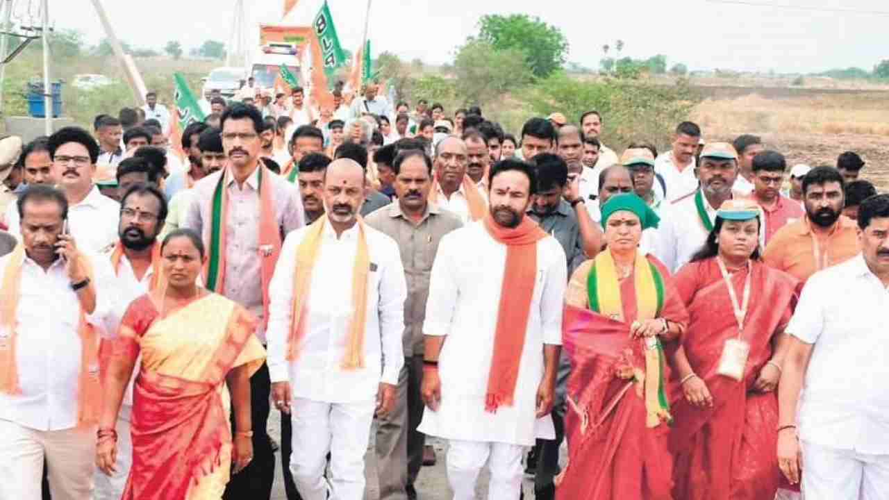 Bandi Sanjay: నేటి నుంచి బండి సంజయ్ ప్రజా సంగ్రామ యాత్ర .. తొలిరోజు సాగేదిలా.. Bandi Sanjay: నేటి నుంచి బండి సంజయ్ ప్రజా సంగ్రామ యాత్ర .. తొలిరోజు సాగేదిలా..
