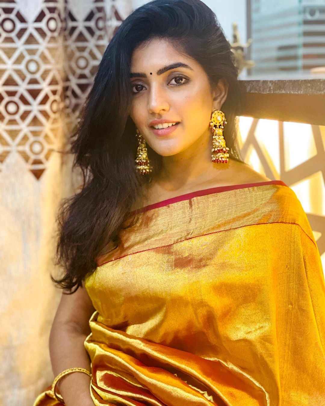 Eesha Rebba Glamour Show006