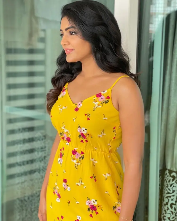 Eesha Rebba Looks Stunning In Yellow Dress