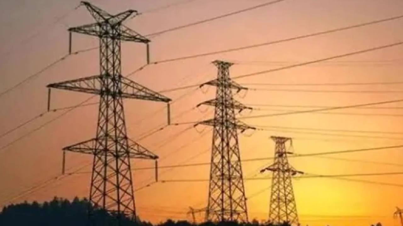 Electricity Rates: విద్యుత్ ఛార్జీలు తగ్గించిన యూపీ ప్రభుత్వం.. కోటి కుటుంబాలకు లబ్ధి Electricity Rates: విద్యుత్ ఛార్జీలు తగ్గించిన యూపీ ప్రభుత్వం.. కోటి కుటుంబాలకు లబ్ధి