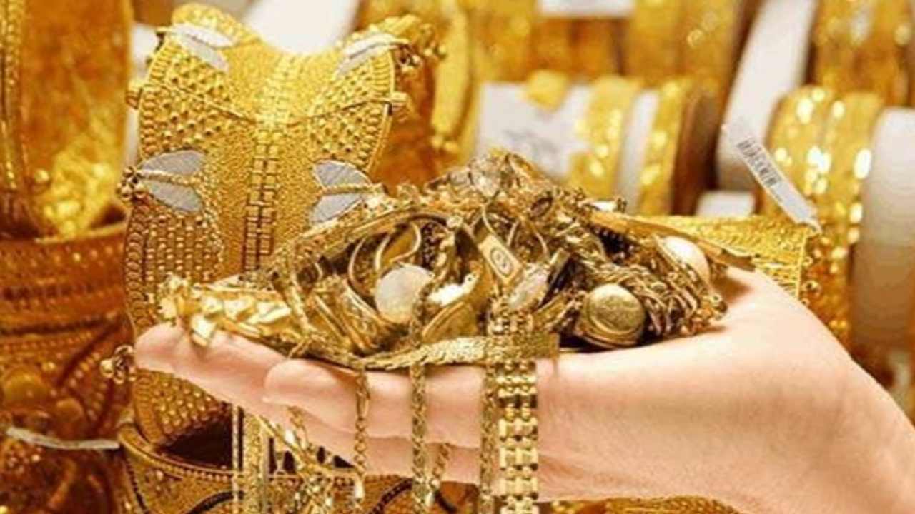 Gold Price Today: పెరిగిన బంగారం ధరలు.. తెలుగు రాష్ట్రాల్లో ఎంతంటే? Gold Price Today: పెరిగిన బంగారం ధరలు.. తెలుగు రాష్ట్రాల్లో ఎంతంటే?