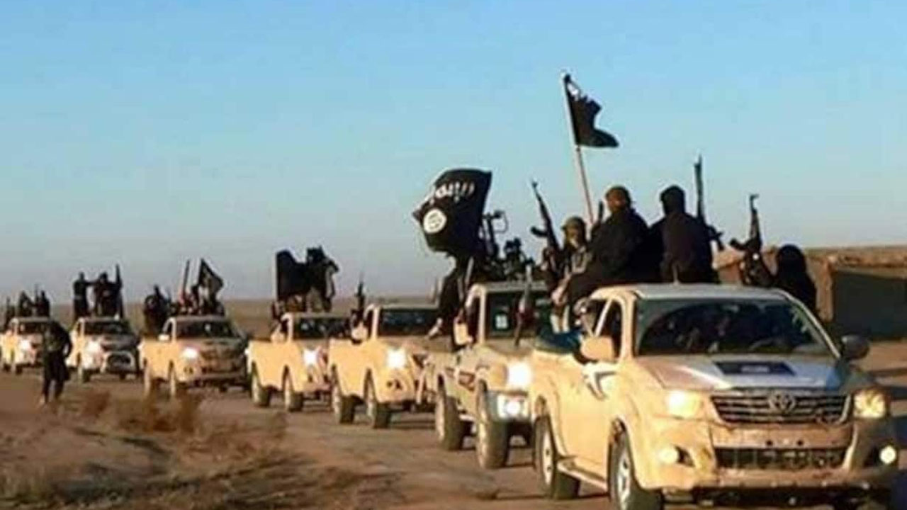 ISIS: భారత లీడర్ను హతమార్చేందుకు ఐసిస్ ప్లాన్.. భగ్నం చేసి, ఉగ్రవాదిని అరెస్ట్ చేసిన రష్యా ISIS: భారత లీడర్ను హతమార్చేందుకు ఐసిస్ ప్లాన్.. భగ్నం చేసి, ఉగ్రవాదిని అరెస్ట్ చేసిన రష్యా