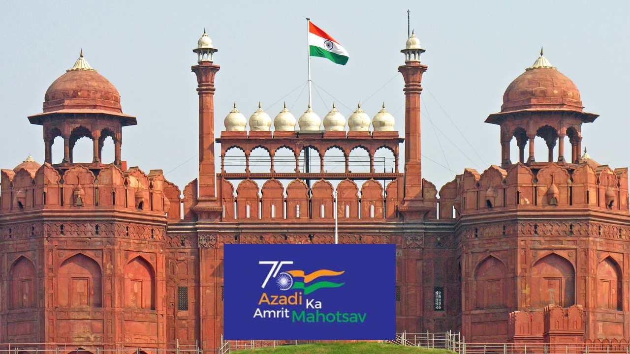 Independence Day Celebrations Red Fort : స్వాతంత్ర్య దినోత్సవ వేడుకలకు ముస్తాబైన ఎర్రకోట..10వేల మంది పోలీసులతో భద్రత..1000 సీసీ కెమెరాలు ఏర్పాటు Independence Day Celebrations Red Fort : స్వాతంత్ర్య దినోత్సవ వేడుకలకు ముస్తాబైన ఎర్రకోట..10వేల మంది పోలీసులతో భద్రత..1000 సీసీ కెమెరాలు ఏర్పాటు