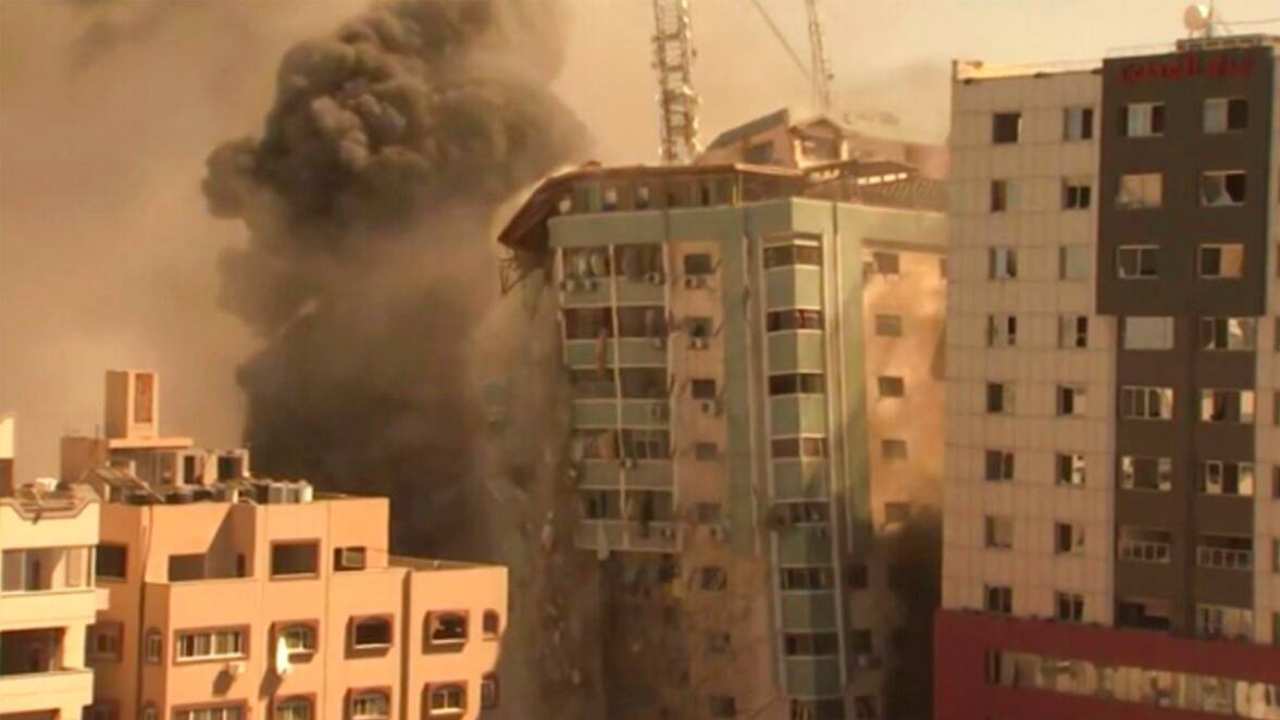 Israeli Strikes: గాజాపై ఇజ్రాయెల్ దాడులు.. ఎనిమిది మంది మృతి Israeli Strikes: గాజాపై ఇజ్రాయెల్ దాడులు.. ఎనిమిది మంది మృతి