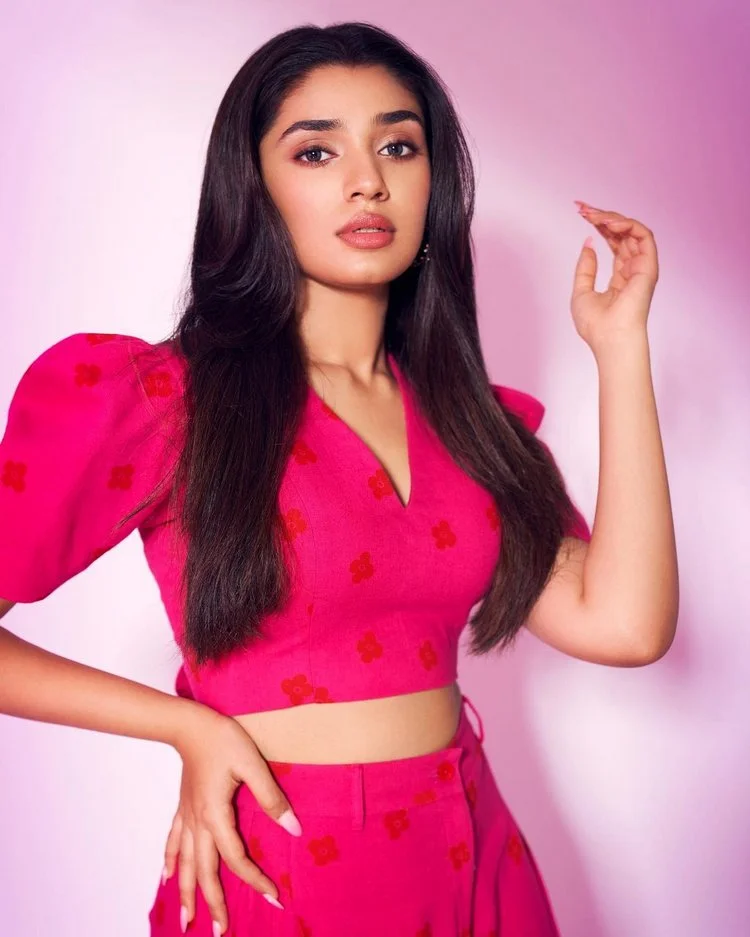Krithi Shetty Looks Gorgeous In Pink Dress