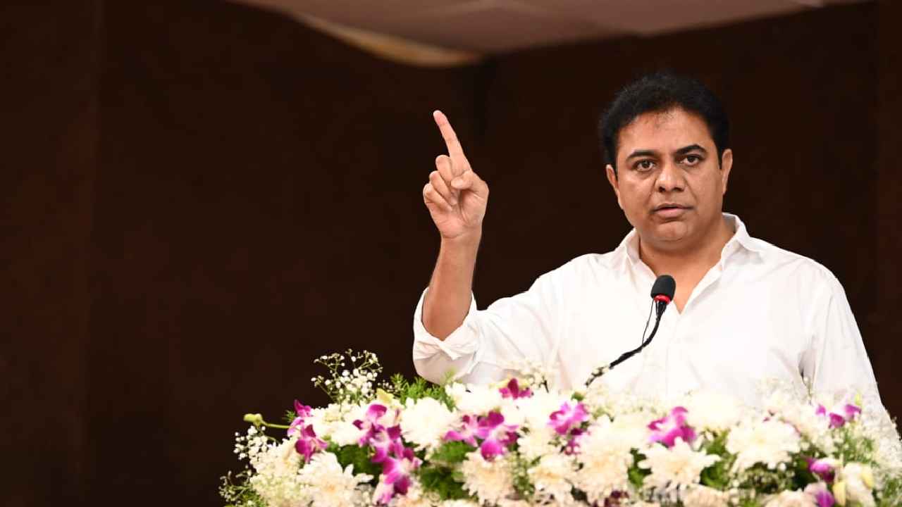 Minister KTR : ఏం తినాలో, ఏం వినాలో డిక్టేట్ చేస్తున్నారు.. దేశం సిగ్గుపడే పరిస్థితులు తెచ్చారు- కేంద్రంపై కేటీఆర్ ఫైర్ Minister KTR : ఏం తినాలో, ఏం వినాలో డిక్టేట్ చేస్తున్నారు.. దేశం సిగ్గుపడే పరిస్థితులు తెచ్చారు- కేంద్రంపై కేటీఆర్ ఫైర్