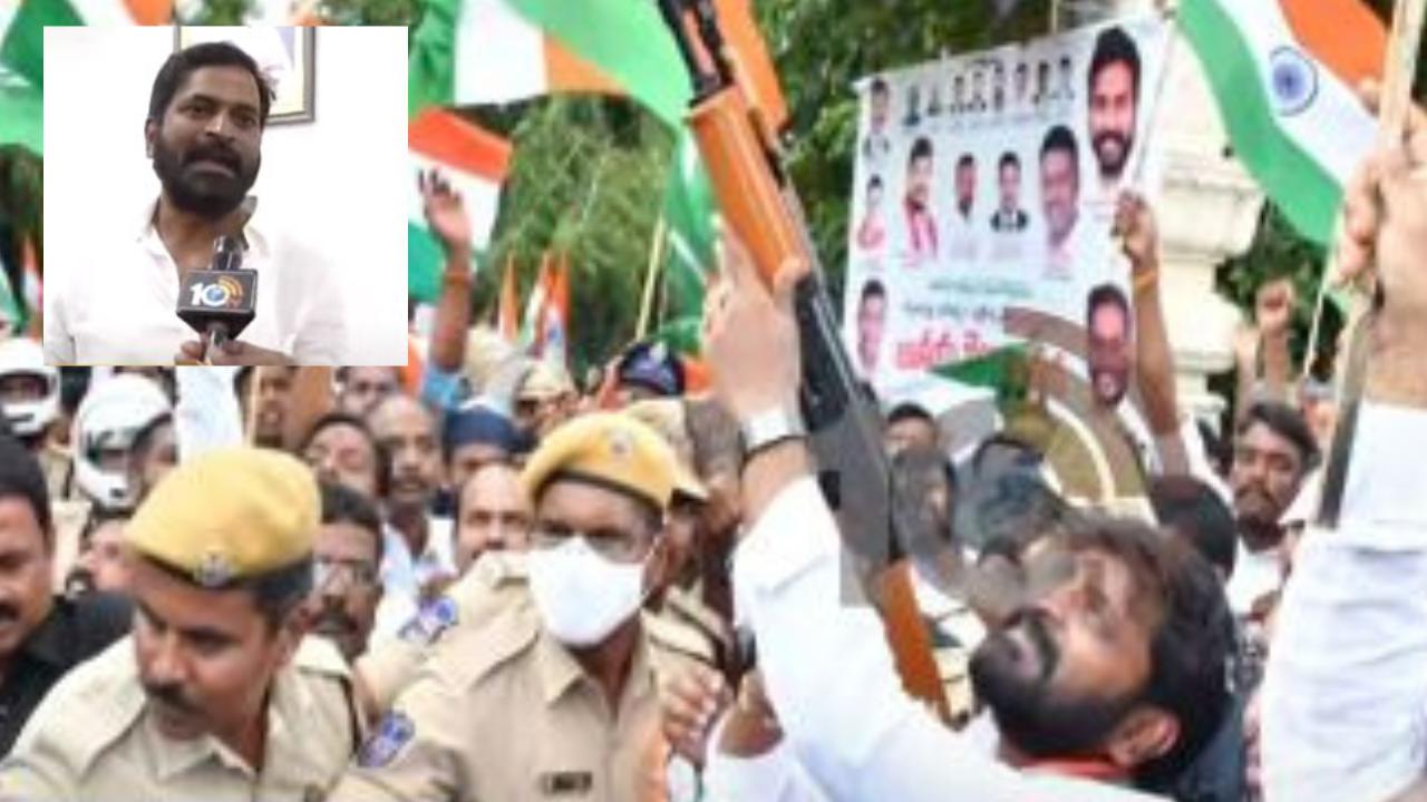 Minister Srinivas Goud Gun Firing : ‘నేను గన్ లాక్కోలేదు..ఎస్పీయే ఇచ్చారు’..కాల్పులపై మంత్రి క్లారిటీ Minister Srinivas Goud Gun Firing : ‘నేను గన్ లాక్కోలేదు..ఎస్పీయే ఇచ్చారు’..కాల్పులపై మంత్రి క్లారిటీ