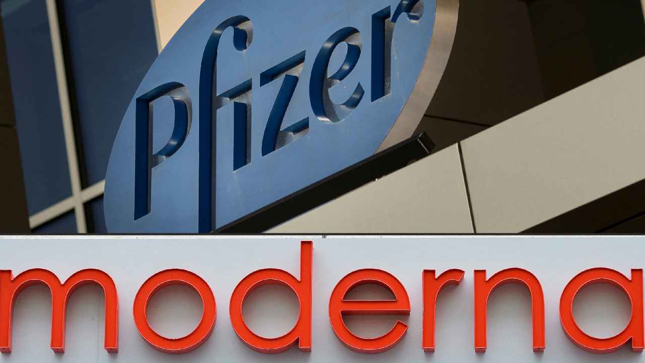 Moderna sues: కోవిడ్ వ్యాక్సిన్ టెక్నాలజీ కాపీ కొట్టారంటూ ఫైజర్, బయోఎన్టెక్ సంస్థలపై ‘మోడెర్నా’ దావా Moderna sues: కోవిడ్ వ్యాక్సిన్ టెక్నాలజీ కాపీ కొట్టారంటూ ఫైజర్, బయోఎన్టెక్ సంస్థలపై ‘మోడెర్నా’ దావా