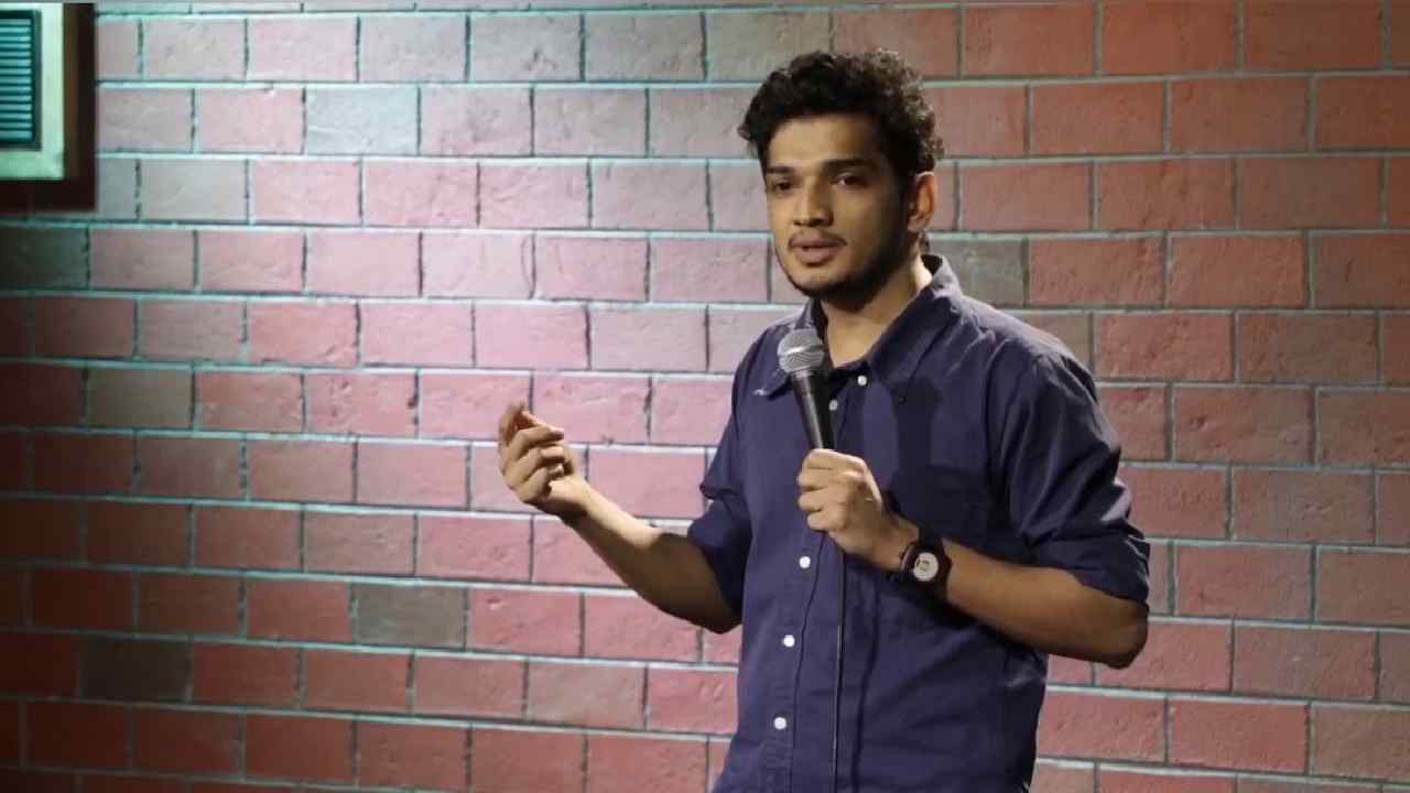 Munawar Faruqui: మునావర్ షోకు అనుమతి నిరాకరణ.. ఎమ్మెల్యే రాజాసింగ్ హౌజ్ అరెస్ట్ Munawar Faruqui: మునావర్ షోకు అనుమతి నిరాకరణ.. ఎమ్మెల్యే రాజాసింగ్ హౌజ్ అరెస్ట్