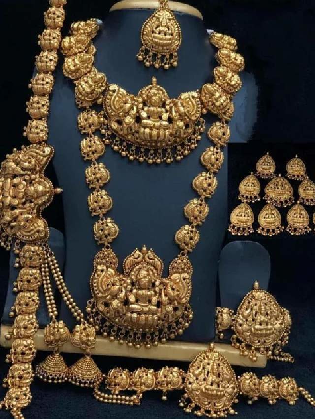 >ఆభరణాల్లో కొలువైన లక్ష్మీదేవి..