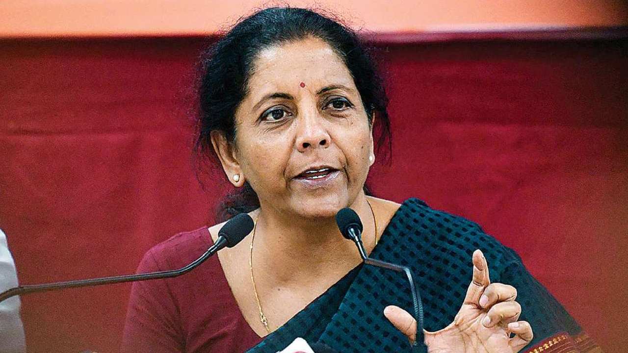 Nirmala Sitharaman: దేశంలో ఆర్థిక సంక్షోభానికి అవకాశమే లేదు: నిర్మలా సీతారామన్ Nirmala Sitharaman: దేశంలో ఆర్థిక సంక్షోభానికి అవకాశమే లేదు: నిర్మలా సీతారామన్