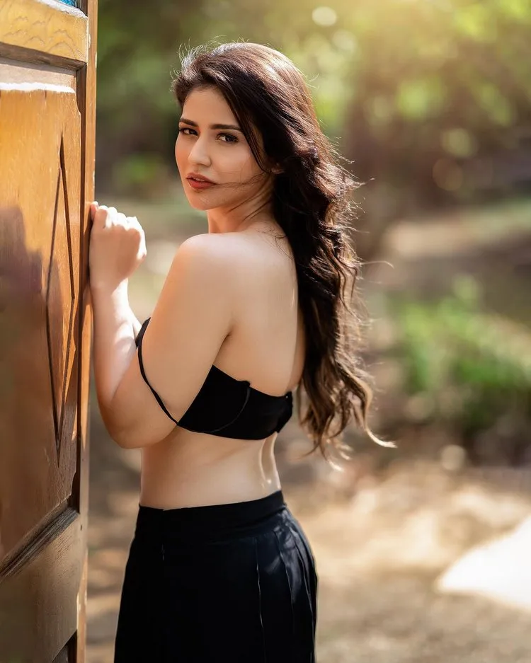 Priyanka Jawalkar Stuns With Her Latest Pics