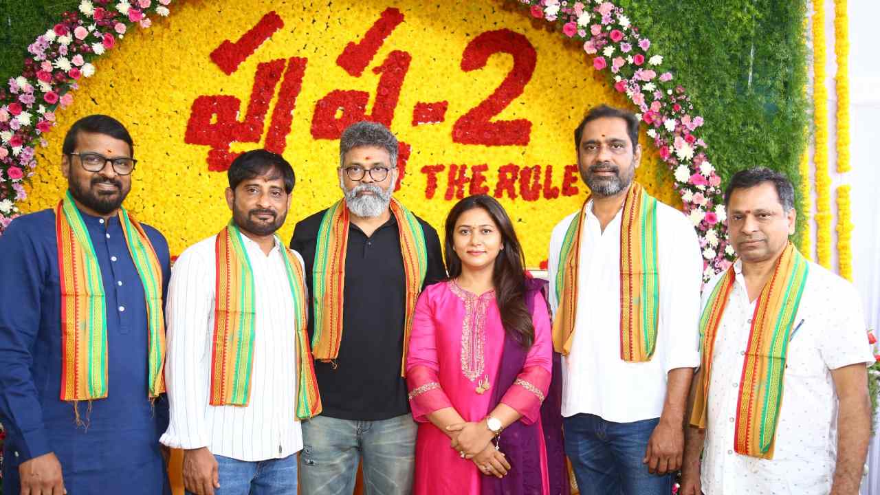 Sukumar: పుష్ప-2 కోసం సుకుమార్ కొత్త అవతారం..? Sukumar: పుష్ప-2 కోసం సుకుమార్ కొత్త అవతారం..?