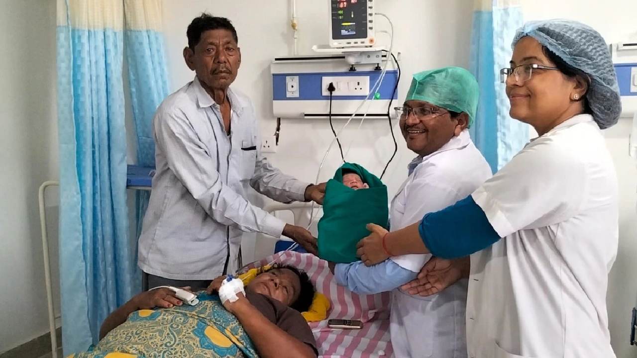 Rajasthan: 70 ఏళ్ల వయసులో తల్లైన మహిళ.. పెళ్లైన 54 ఏళ్లకు తల్లిదండ్రులుగా మారిన జంట Rajasthan: 70 ఏళ్ల వయసులో తల్లైన మహిళ.. పెళ్లైన 54 ఏళ్లకు తల్లిదండ్రులుగా మారిన జంట