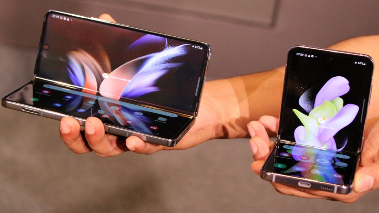Samsung Foldable Phones : శాంసంగ్ నుంచి రెండు కొత్త ఫోల్డబుల్ ఫోన్లు.. ఇండియాలో ధర ఎంతంటే? మరెన్నో ఆఫర్లు, ఫ్రీ-ఆర్డర్లు మీకోసమే..! Samsung Foldable Phones : శాంసంగ్ నుంచి రెండు కొత్త ఫోల్డబుల్ ఫోన్లు.. ఇండియాలో ధర ఎంతంటే? మరెన్నో ఆఫర్లు, ఫ్రీ-ఆర్డర్లు మీకోసమే..!