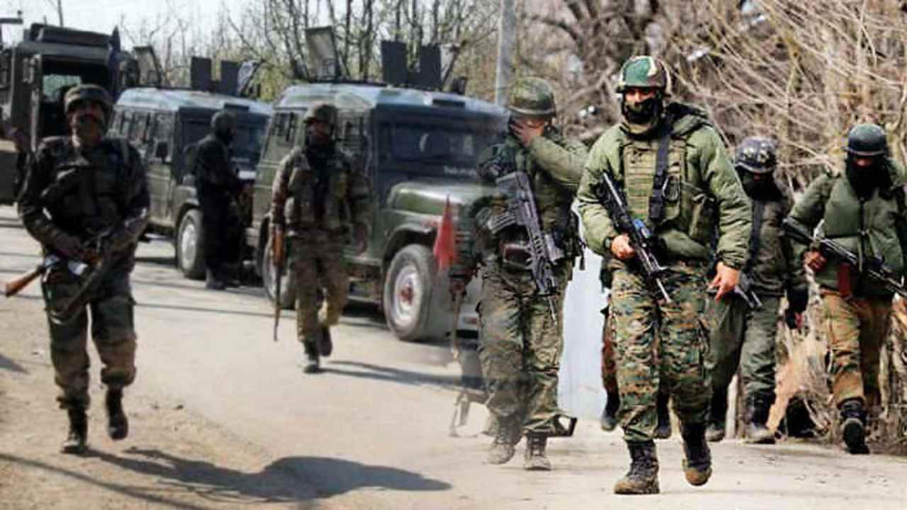Terrorists firing in Kashmir : కశ్మీర్ పండిట్లే లక్ష్యంగా ఇద్దరు అన్నదమ్ములపై ఉగ్రవాదుల కాల్పులు.. ఒకరు మృతి Terrorists firing in Kashmir : కశ్మీర్ పండిట్లే లక్ష్యంగా ఇద్దరు అన్నదమ్ములపై ఉగ్రవాదుల కాల్పులు.. ఒకరు మృతి