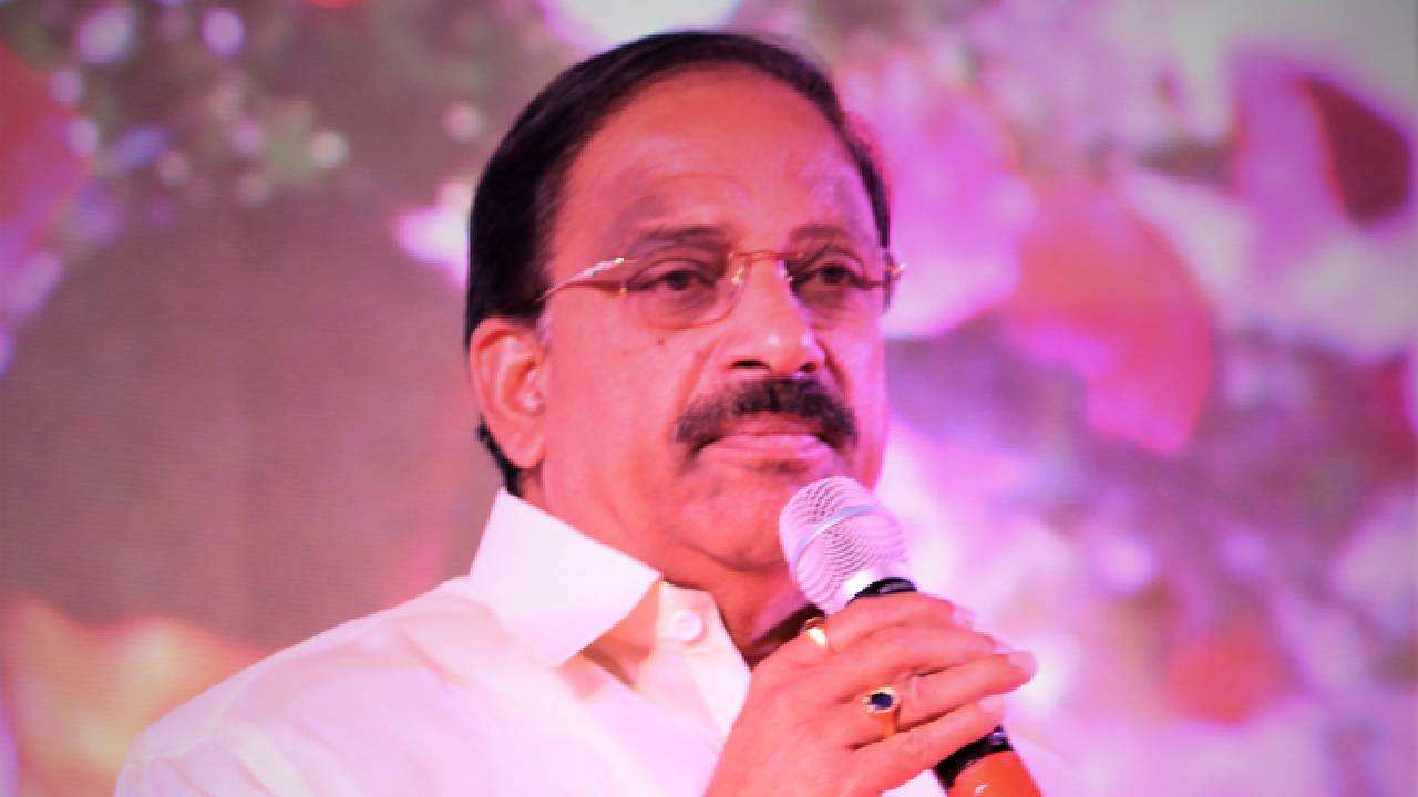 Thummala Nageswara Rao: ఏ క్షణమైనా పిడుగు పడొచ్చు.. కార్యకర్తలు సిద్ధంగా ఉండాలి: మాజీ మంత్రి తుమ్మల Thummala Nageswara Rao: ఏ క్షణమైనా పిడుగు పడొచ్చు.. కార్యకర్తలు సిద్ధంగా ఉండాలి: మాజీ మంత్రి తుమ్మల