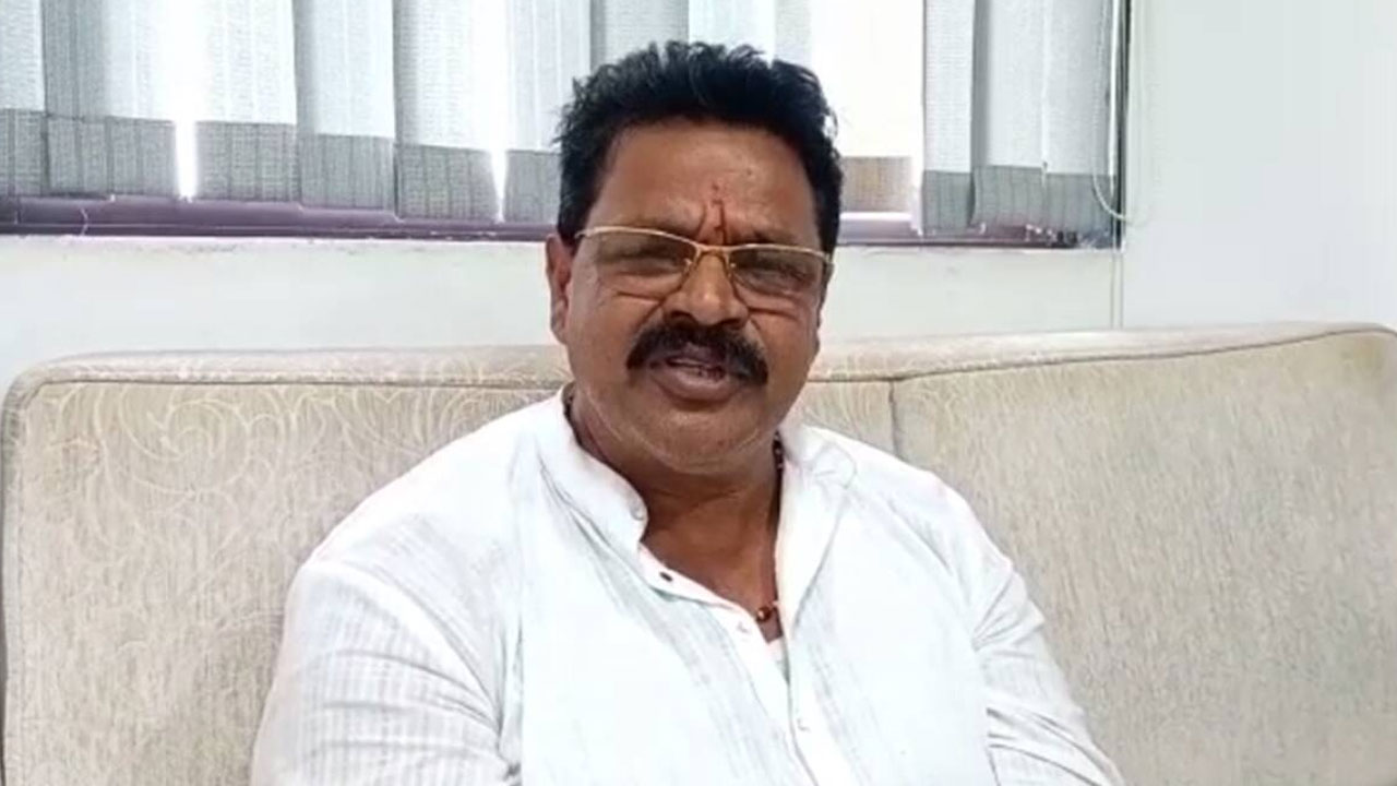 Kartikeya Singh: బిహార్ మంత్రికి చేదు అనుభవం.. ప్రమాణ స్వీకారం చేసిన మర్నాడే అరెస్ట్ వారెంట్ Kartikeya Singh: బిహార్ మంత్రికి చేదు అనుభవం.. ప్రమాణ స్వీకారం చేసిన మర్నాడే అరెస్ట్ వారెంట్