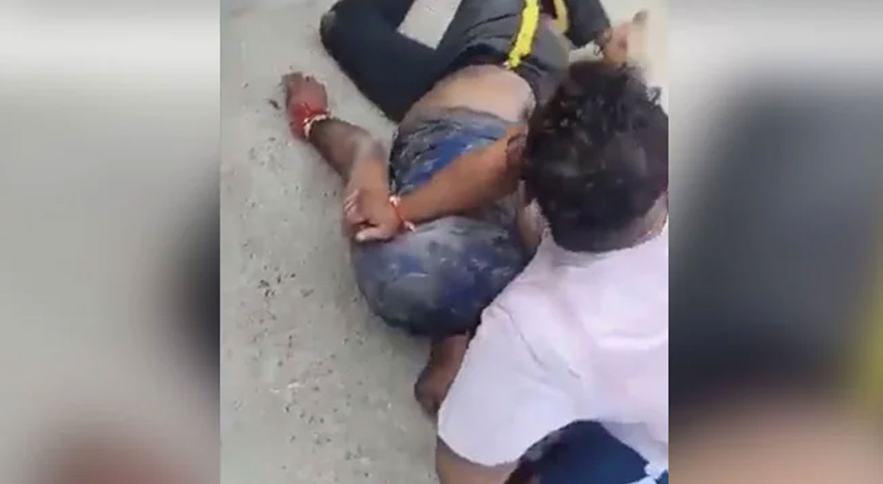 Man Beaten to Death In Public: సోదరుడి హత్యపై ప్రతీకారంతో వెళ్లి.. బహిరంగ ప్రదేశంలో దారుణ హత్యకు గురయ్యాడు Man Beaten to Death In Public: సోదరుడి హత్యపై ప్రతీకారంతో వెళ్లి.. బహిరంగ ప్రదేశంలో దారుణ హత్యకు గురయ్యాడు