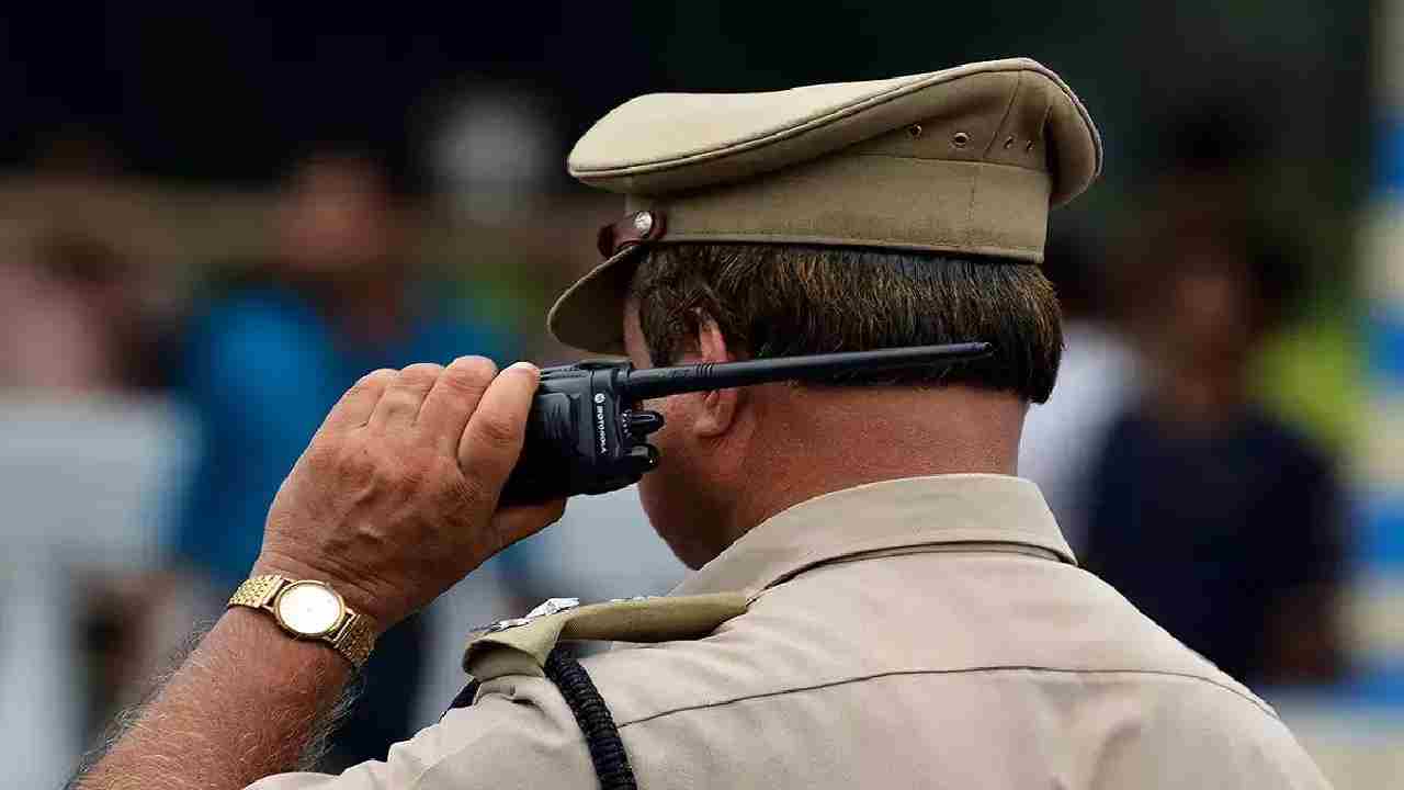 Uttar Pradesh : మహిళా జడ్జిని వేధించిన లాయర్-కేసు నమోదు Uttar Pradesh : మహిళా జడ్జిని వేధించిన లాయర్-కేసు నమోదు