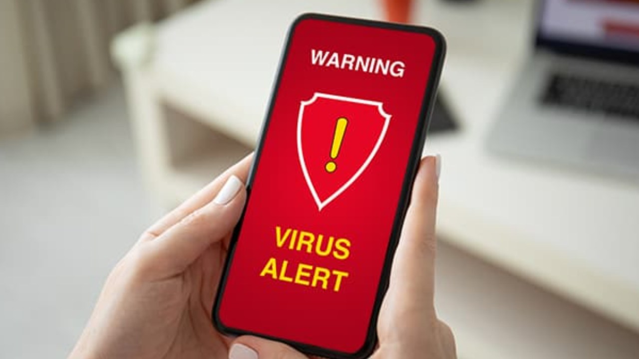 Your phone is infected with Malware _ Hackers Sending Fake Messages To Steal Your data 