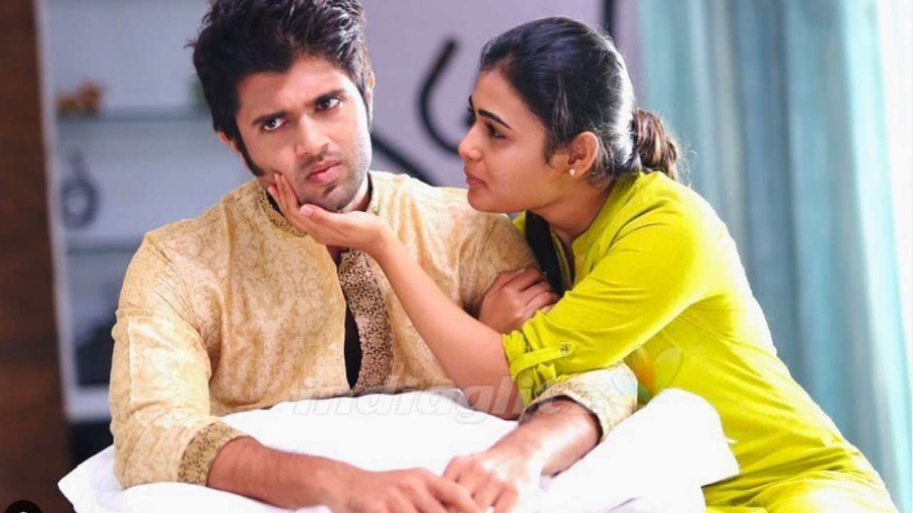 Shalini Pandey : నాకు చేసిన సహాయానికి విజయ్ కి థ్యాంక్స్ చెప్పాలి.. ఆ రోజు నేను మర్చిపోలేను.. Shalini Pandey : నాకు చేసిన సహాయానికి విజయ్ కి థ్యాంక్స్ చెప్పాలి.. ఆ రోజు నేను మర్చిపోలేను..