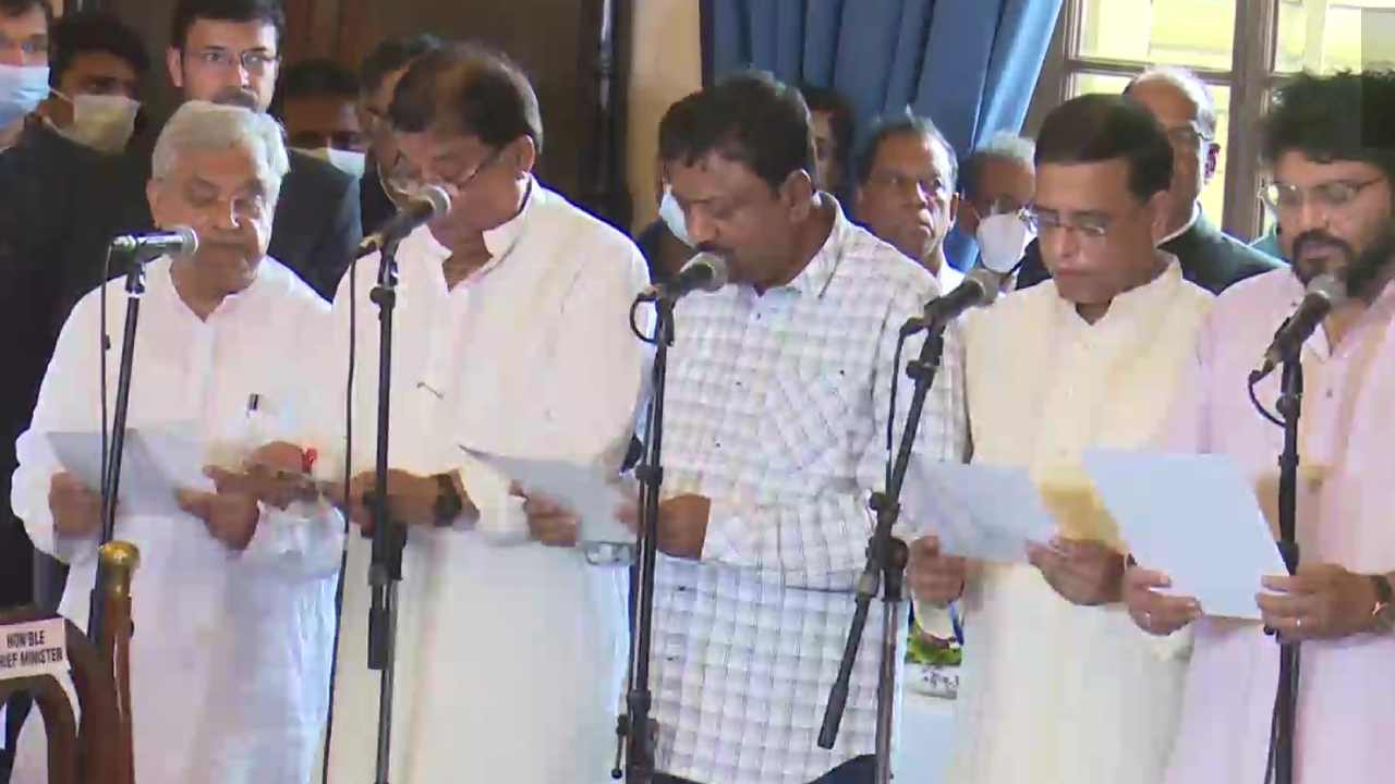 Bengal: మమత కేబినెట్లో కొత్తగా 9 మంది మంత్రులు Bengal: మమత కేబినెట్లో కొత్తగా 9 మంది మంత్రులు