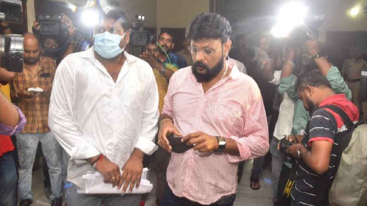 Chikoti Praveen : అదంతా ఫేక్.. త్వరలోనే నిజాలు బయటపెడతా-చీకోటి ప్రవీణ్ Chikoti Praveen : అదంతా ఫేక్.. త్వరలోనే నిజాలు బయటపెడతా-చీకోటి ప్రవీణ్