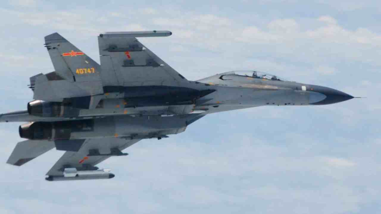 China sending fighter jets: థాయిలాండ్కు యుద్ధ విమానాలు, బాంబర్లు పంపుతోన్న చైనా China sending fighter jets: థాయిలాండ్కు యుద్ధ విమానాలు, బాంబర్లు పంపుతోన్న చైనా