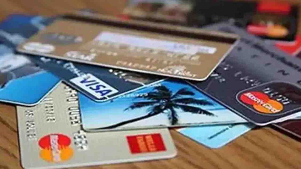 Card Tokenization: క్రెడిట్ కార్డ్, డెబిట్ కార్డ్ టోకెనైజేషన్ చేశారా? కార్డ్ టోకెనైజేషన్ అంటే ఏమిటి? ఆర్బీఐ ఏం చెబుతుంది.. Card Tokenization: క్రెడిట్ కార్డ్, డెబిట్ కార్డ్ టోకెనైజేషన్ చేశారా? కార్డ్ టోకెనైజేషన్ అంటే ఏమిటి? ఆర్బీఐ ఏం చెబుతుంది..