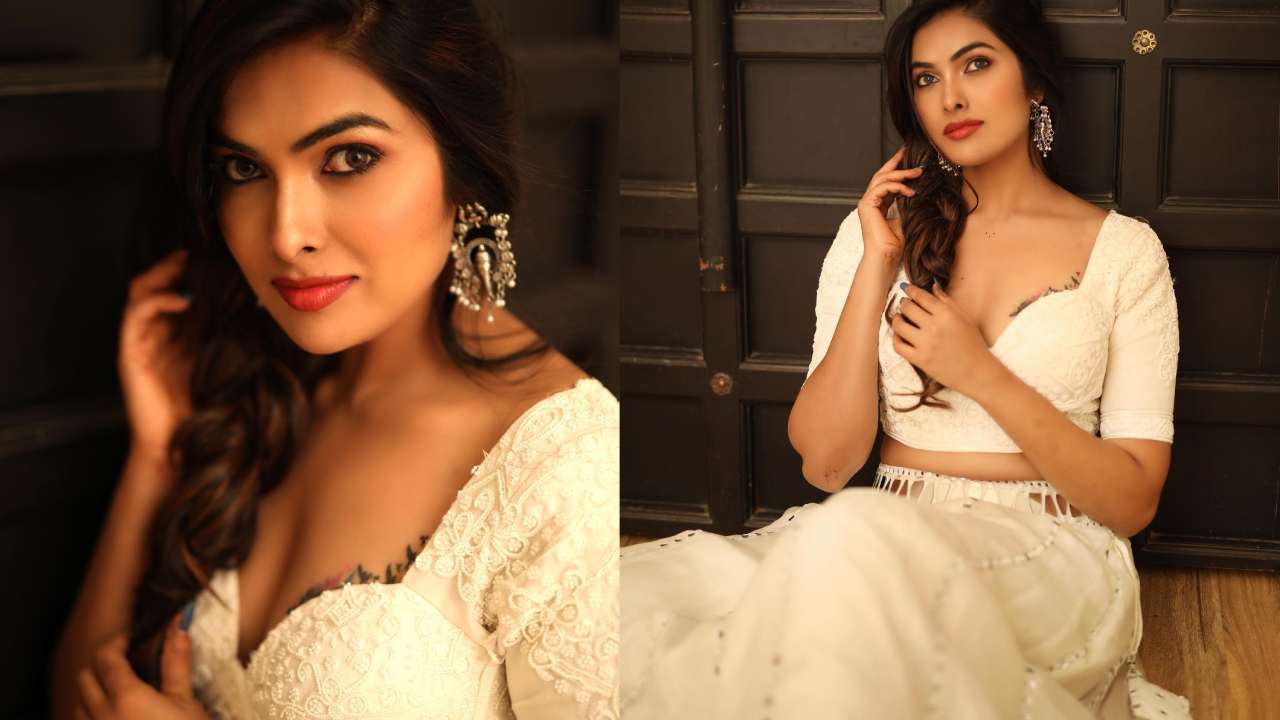 Divi Vadthya : ఎదపై పచ్చబొట్టు చూపిస్తూ దివి సోకులు