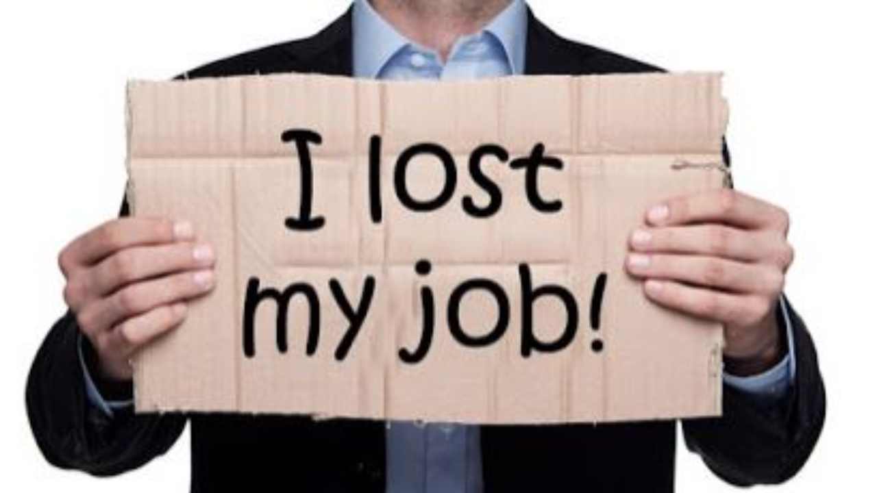 Job lost: 7 ఏళ్లలో తొలిసారి 20 ని’ లేటు.. ఉద్యోగం కోల్పోయిన వ్యక్తి Job lost: 7 ఏళ్లలో తొలిసారి 20 ని’ లేటు.. ఉద్యోగం కోల్పోయిన వ్యక్తి