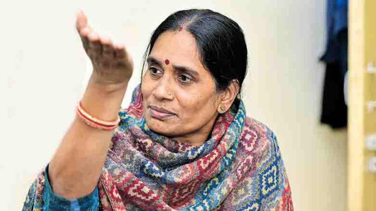 Asha Devi: సీఎం గెహ్లోత్పై నిర్భయ తల్లి ఆగ్రహం Asha Devi: సీఎం గెహ్లోత్పై నిర్భయ తల్లి ఆగ్రహం