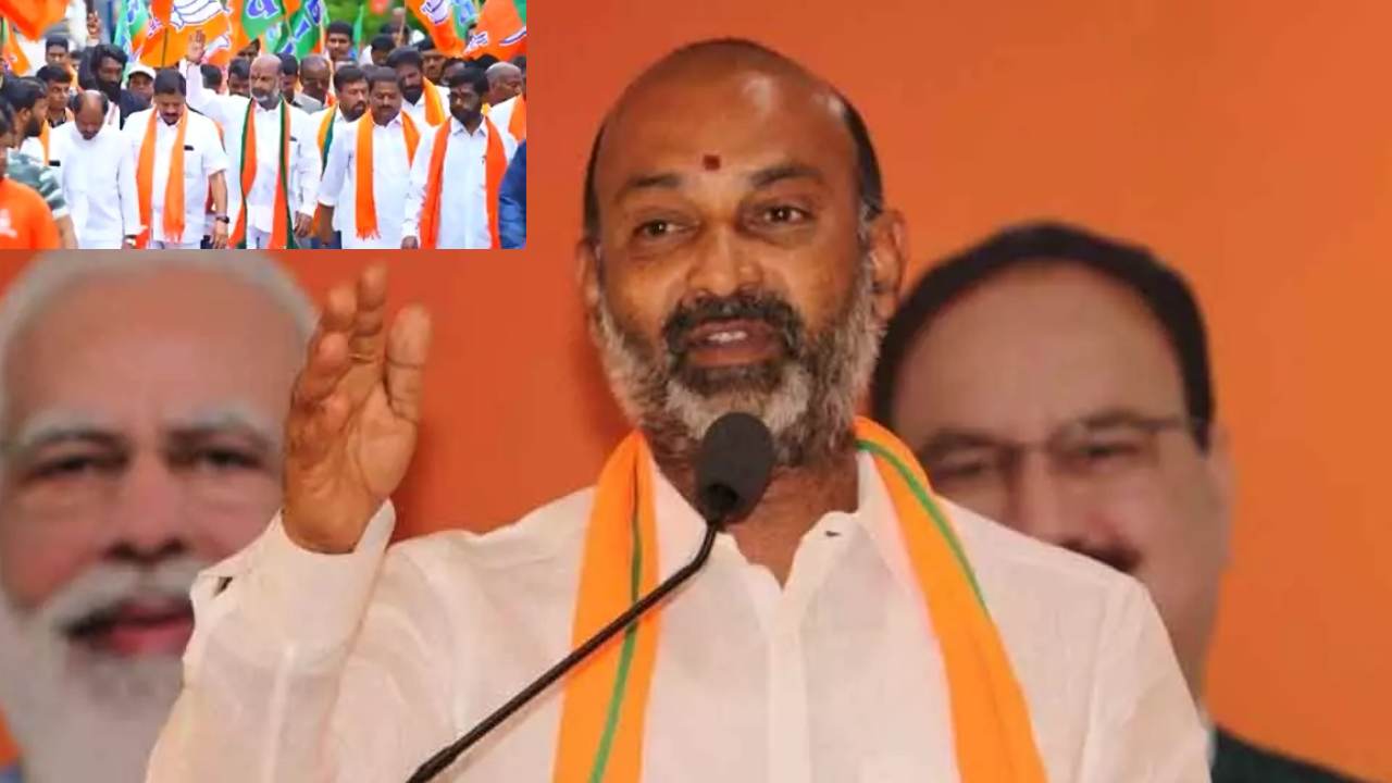 Bandi Sanjay Padayatra: 3 రోజుల క్రితం ఆగిన చోటు నుంచే.. బండి సంజయ్ పాదయాత్ర మళ్ళీ షురూ Bandi Sanjay Padayatra: 3 రోజుల క్రితం ఆగిన చోటు నుంచే.. బండి సంజయ్ పాదయాత్ర మళ్ళీ షురూ