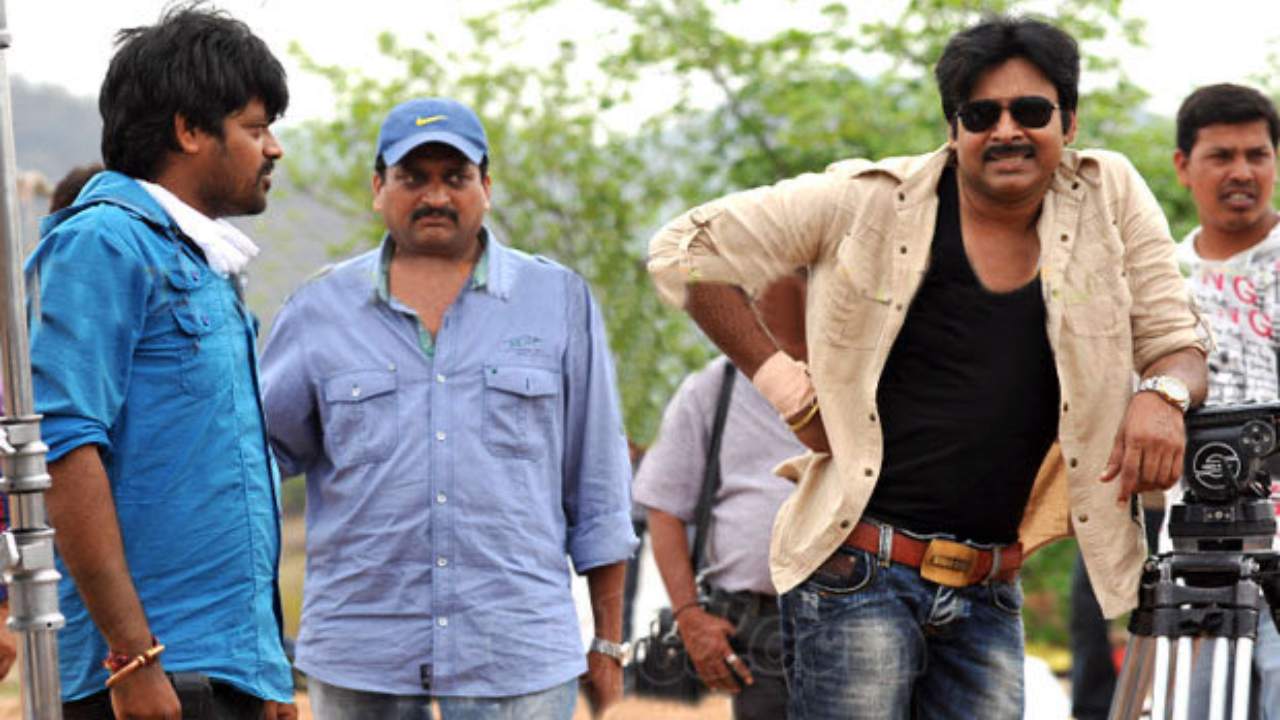 Bandla Ganesh Tweet on Pawan Kalyan : మీరు రికార్డులు తిరగరాసే సినిమా త్వరగా తీయాలి.. పవన్ పై బండ్ల గణేష్ ట్వీట్.. Bandla Ganesh Tweet on Pawan Kalyan : మీరు రికార్డులు తిరగరాసే సినిమా త్వరగా తీయాలి.. పవన్ పై బండ్ల గణేష్ ట్వీట్..
