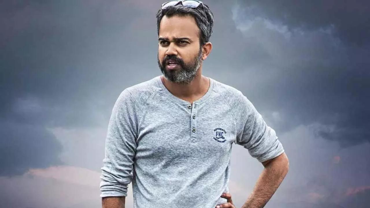 Prashanth Neel : తండ్రి జ్ఞాపకార్థం సొంతూరు ఆసుపత్రికి భారీ విరాళం ప్రకటించిన ప్రశాంత్ నీల్ Prashanth Neel : తండ్రి జ్ఞాపకార్థం సొంతూరు ఆసుపత్రికి భారీ విరాళం ప్రకటించిన ప్రశాంత్ నీల్