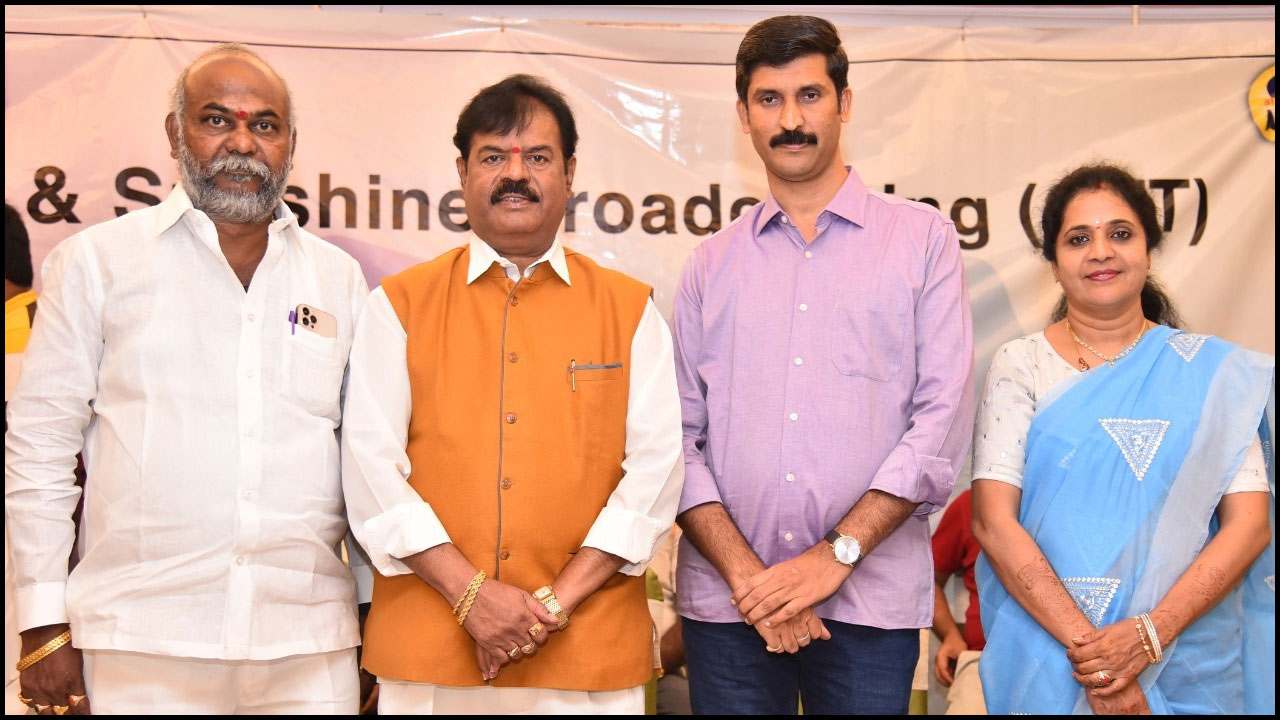 Prathani Ramakrishna Goud : నిర్మాతలకు తమ సినిమాల్ని తాము అమ్ముకునే స్వేచ్ఛ ఉండాలి… ఏ అసోసియేషన్ ఆంక్షలు పెట్టొద్దు.. Prathani Ramakrishna Goud : నిర్మాతలకు తమ సినిమాల్ని తాము అమ్ముకునే స్వేచ్ఛ ఉండాలి… ఏ అసోసియేషన్ ఆంక్షలు పెట్టొద్దు..