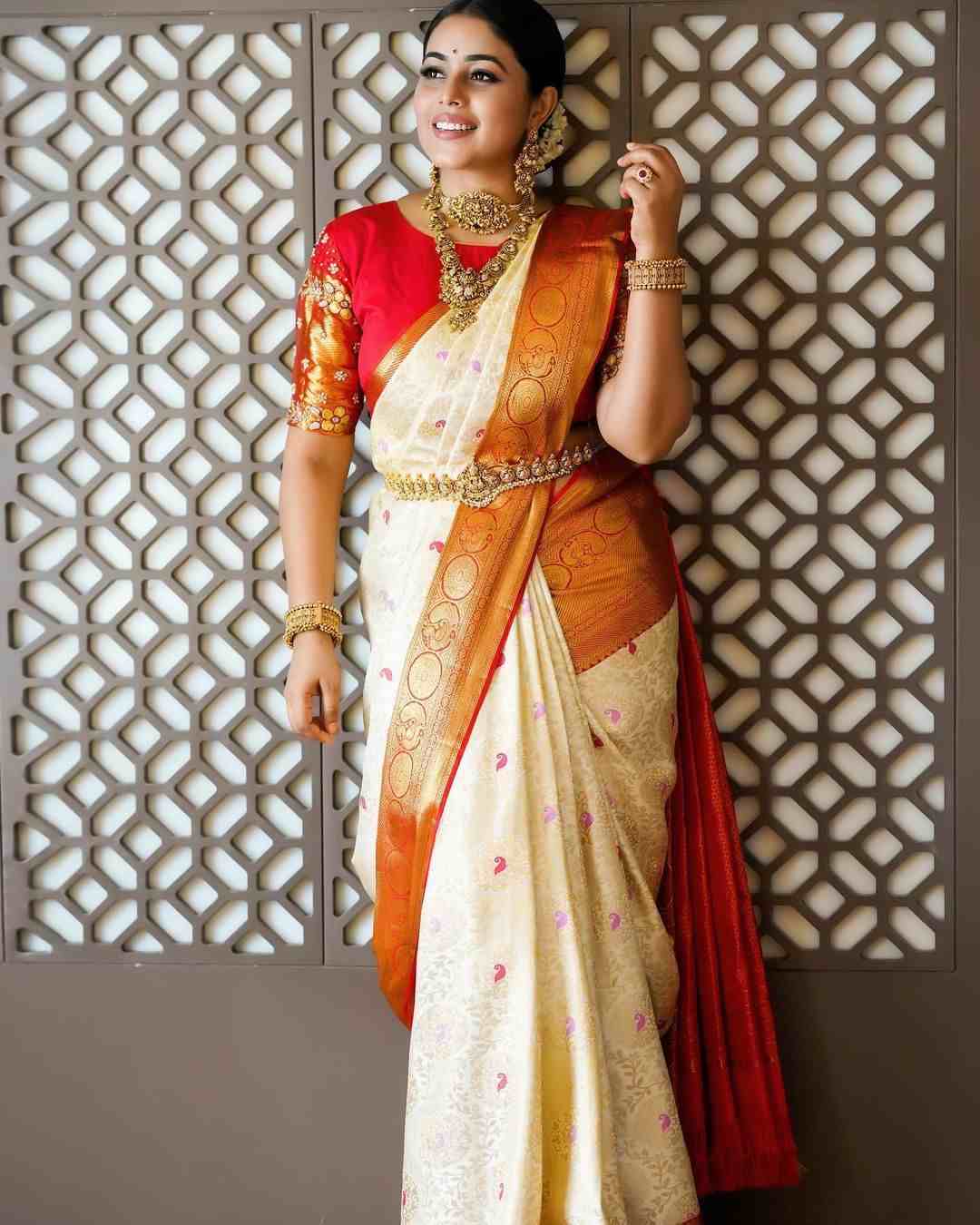 Purnaa as beautiful as a bride