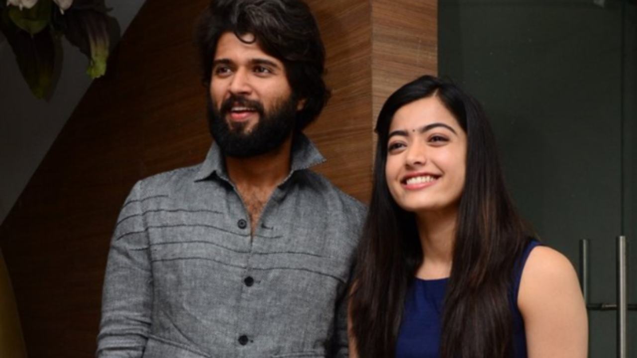Rashmika Mandanna : నా సినిమాల గురించి అడగండి.. నా బాయ్ఫ్రెండ్ గురించి కాదు.. విజయదేవరకొండతో డేటింగ్ పై రష్మిక వ్యాఖ్యలు.. Rashmika Mandanna : నా సినిమాల గురించి అడగండి.. నా బాయ్ఫ్రెండ్ గురించి కాదు.. విజయదేవరకొండతో డేటింగ్ పై రష్మిక వ్యాఖ్యలు..