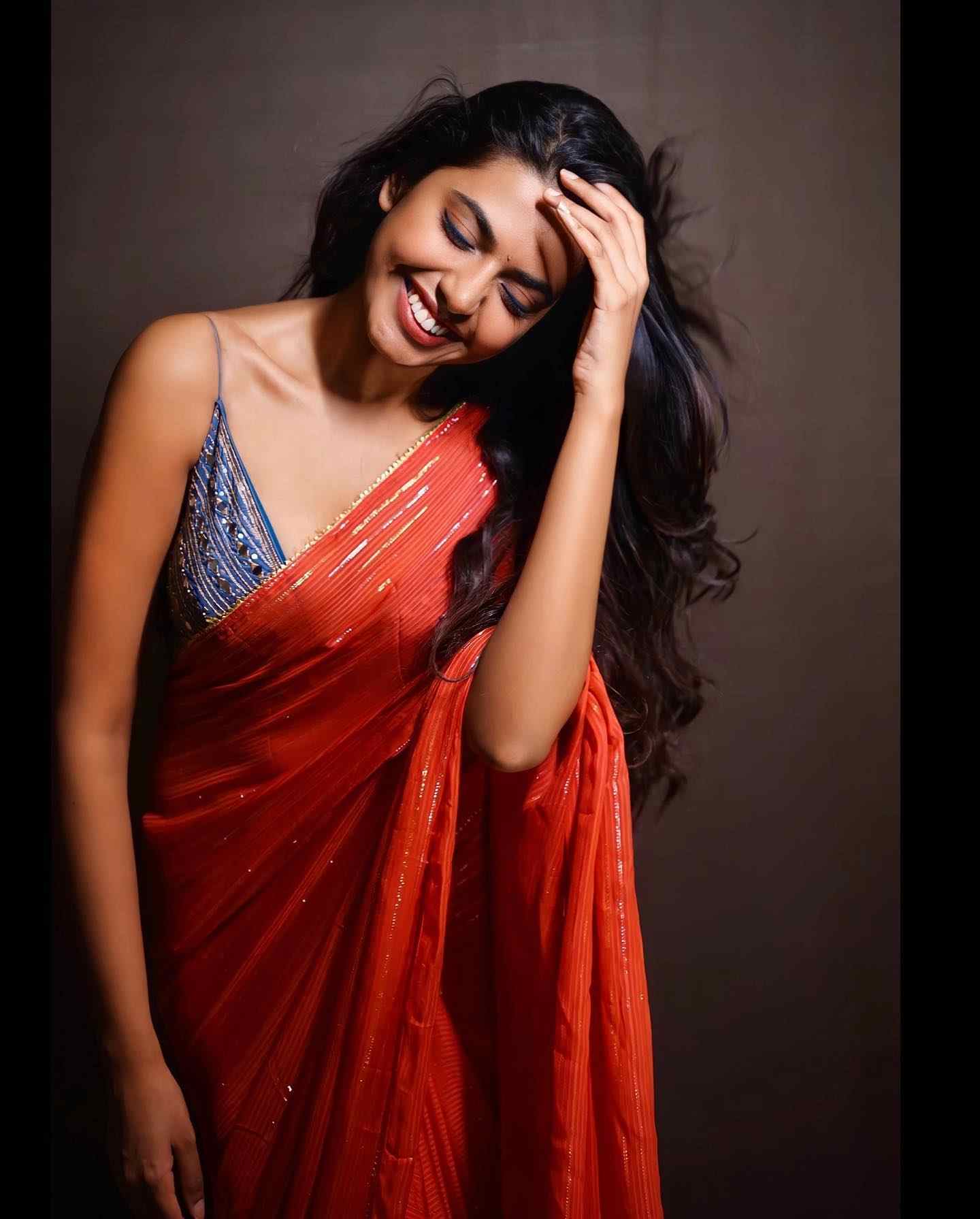 Shivani Rajashekar mesmerizing in Red Saree