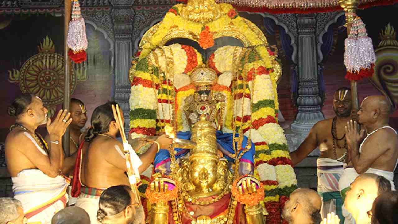 Tirumala : తిరుమలలో ఘనంగా గరుడ పంచమి Tirumala : తిరుమలలో ఘనంగా గరుడ పంచమి