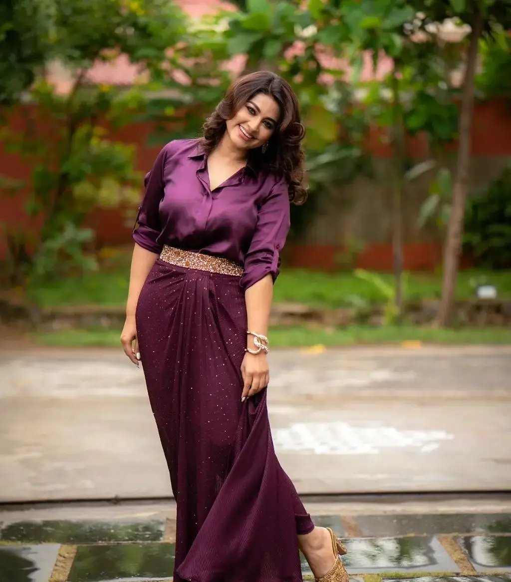 Actress Sneha Looks Gorgeous In Latest Pics