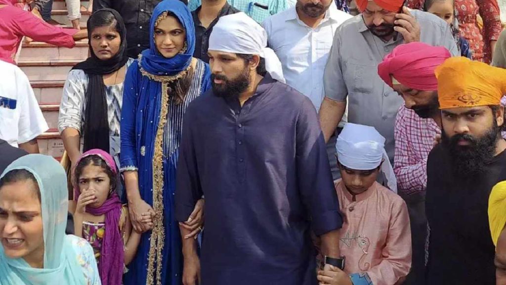 Allu Arjun Visits Amritsar Golden Temple Along With Wife And Children