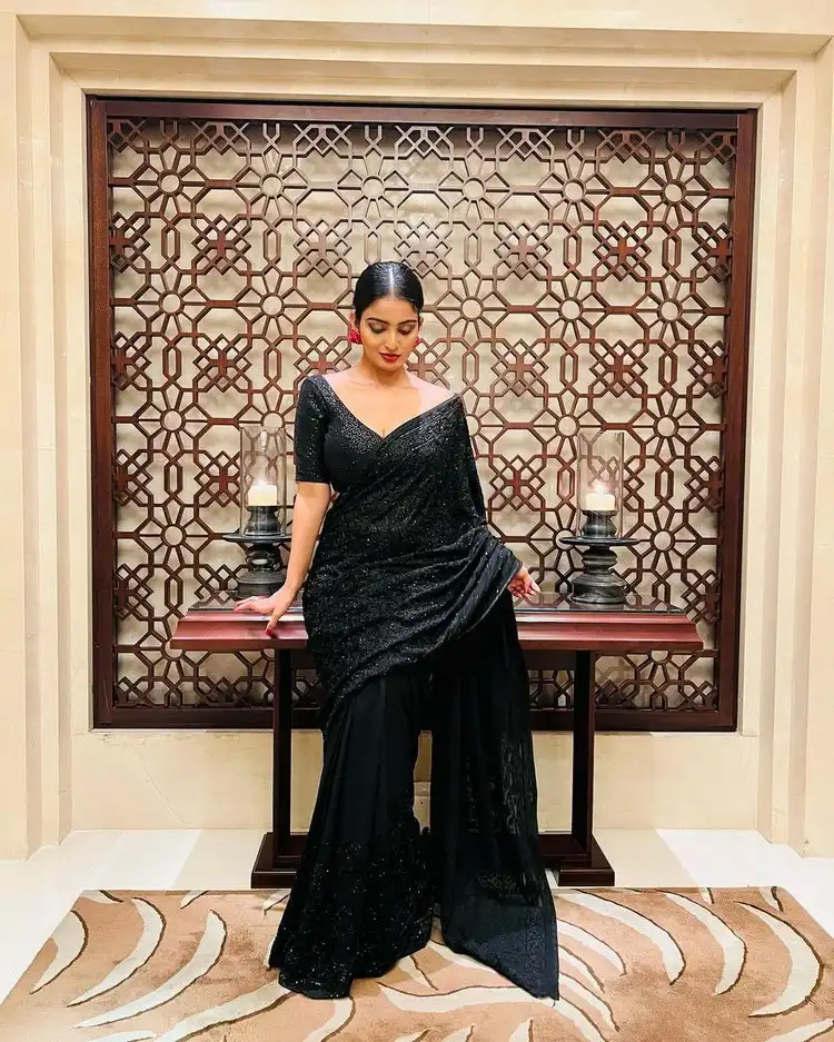 Ananya Nagalla Sizzles In Black Saree