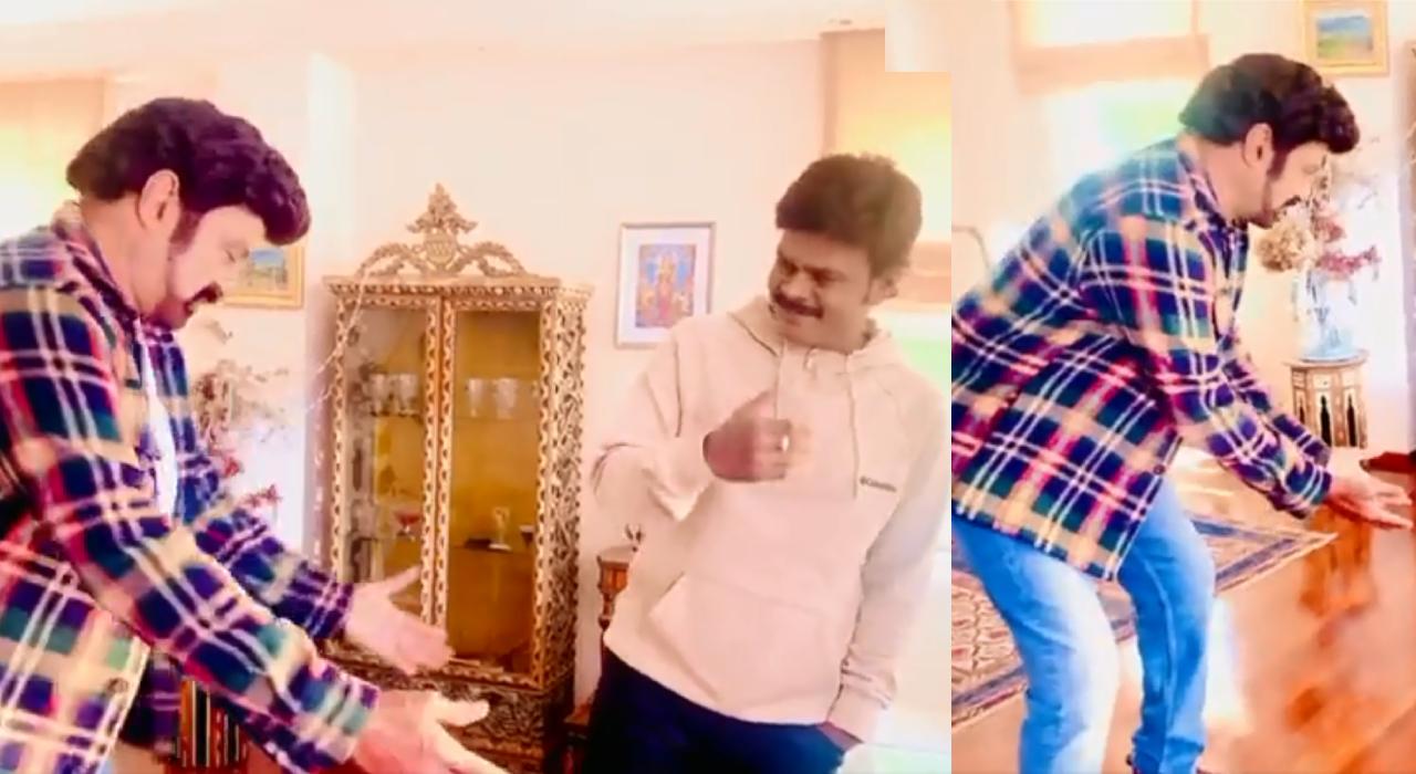 Balayya: కమెడియన్ సప్తగిరి కాళ్లు పట్టుకుంటా అన్న బాలయ్య.. ఎందుకు? Balayya: కమెడియన్ సప్తగిరి కాళ్లు పట్టుకుంటా అన్న బాలయ్య.. ఎందుకు?